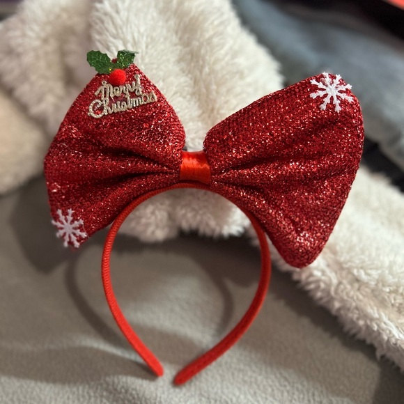 Light Up Festive Red and Green Headbands with Holiday Patterns - Picture 4 of 11